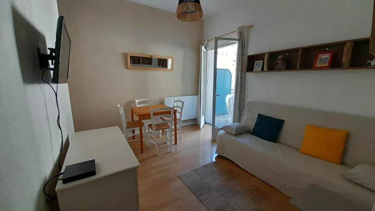 Appartement T2 hyper centre Luchon Bagnères-de-Luchon 0*,  France