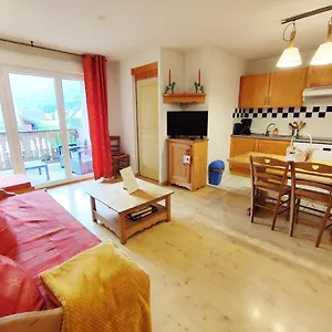 Appartement Le 102, T3 Vue Montagne, Piscine, Sauna, Parking, Bagnères-de-Luchon